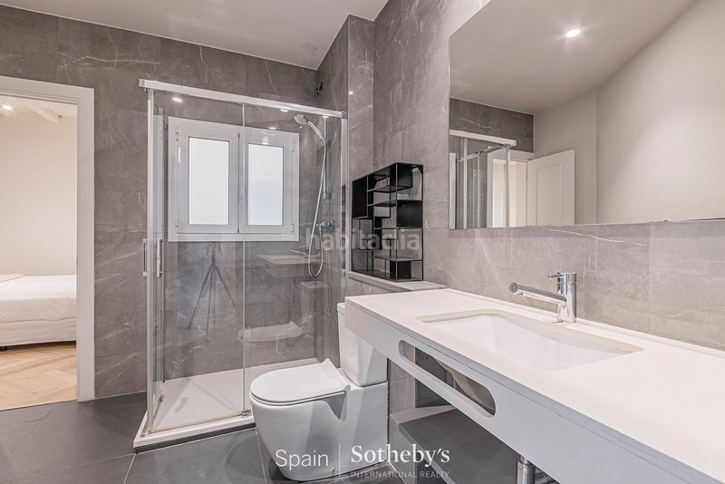 Foto a6af2be4-8431-436f-9bee-aa6f9f38914b. Apartament amb calefacció piscina a St. Pere - Sta. Caterina - El Born Barcelona