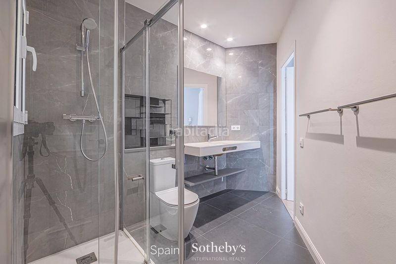 Foto b952988f-1f18-474b-a1fd-339fc819ff36. Apartament amb calefacció piscina a St. Pere - Sta. Caterina - El Born Barcelona