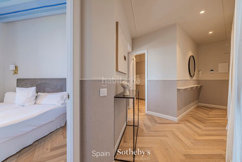 Foto cee3c7b3-2f7f-43e3-b0ae-c1306e5b9805. Apartament amb calefacció piscina a St. Pere - Sta. Caterina - El Born Barcelona