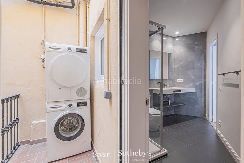 Foto eb6d5abc-7f57-43d3-a92b-d83d922c4303. Apartament amb calefacció piscina a St. Pere - Sta. Caterina - El Born Barcelona