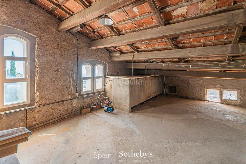 Foto 0cb28205-69d5-489b-9d7e-38575ef60221. Casa amb calefacció aparcament piscina a Sant Genís dels Agudells Barcelona