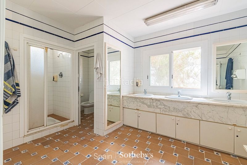 Foto 5501a774-a63f-4415-8237-95f204523383. Casa amb calefacció aparcament piscina a Sant Genís dels Agudells Barcelona