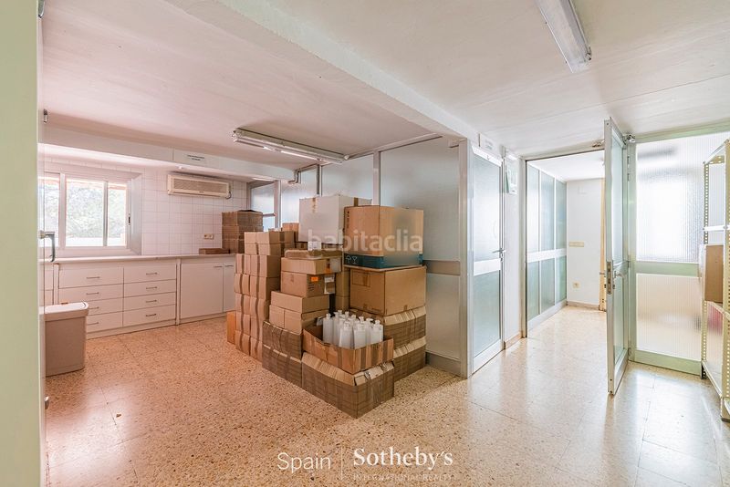 Foto 7a49acce-101b-450b-8044-1243fbb7189a. Casa amb calefacció aparcament piscina a Sant Genís dels Agudells Barcelona