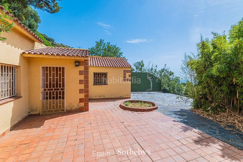 Foto 84f2b812-39b2-460e-82d9-9b23a3189e8a. Casa amb calefacció aparcament piscina a Sant Genís dels Agudells Barcelona