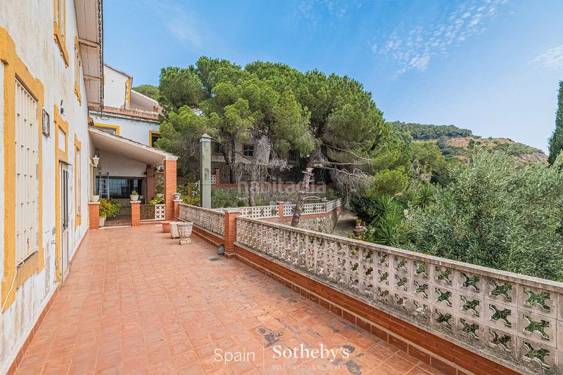 Foto f00e26e6-9772-4975-8f38-ddecc44bf913. Casa amb calefacció aparcament piscina a Sant Genís dels Agudells Barcelona