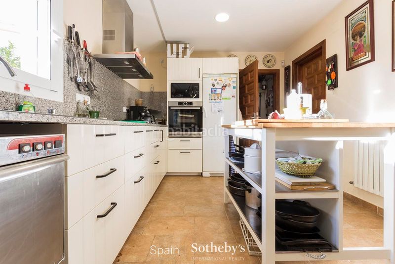 Foto 23d8e992-b76b-4781-9a5f-e1cd94a21bca. Casa amb aparcament a Requesens Empuriabrava