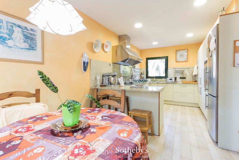 Foto 932d3a0a-a958-4de8-9102-31b84405757c. Casa amb aparcament a Requesens Empuriabrava
