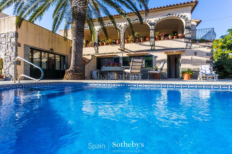 Foto d7beff7b-f04c-46c6-a7c9-f1be88624a8c. Casa amb aparcament a Requesens Empuriabrava