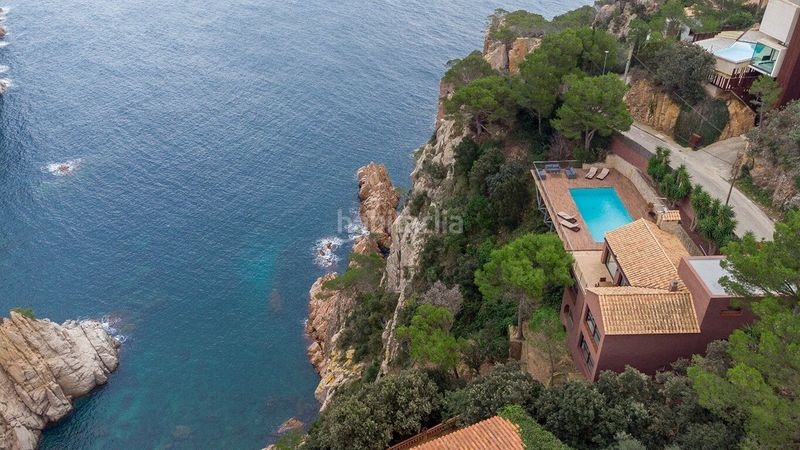 Foto c80fcdf2-ee4d-4e1f-b600-d6cdc371b3f9. Casa amb aparcament piscina a Fornells-Aiguablava Begur