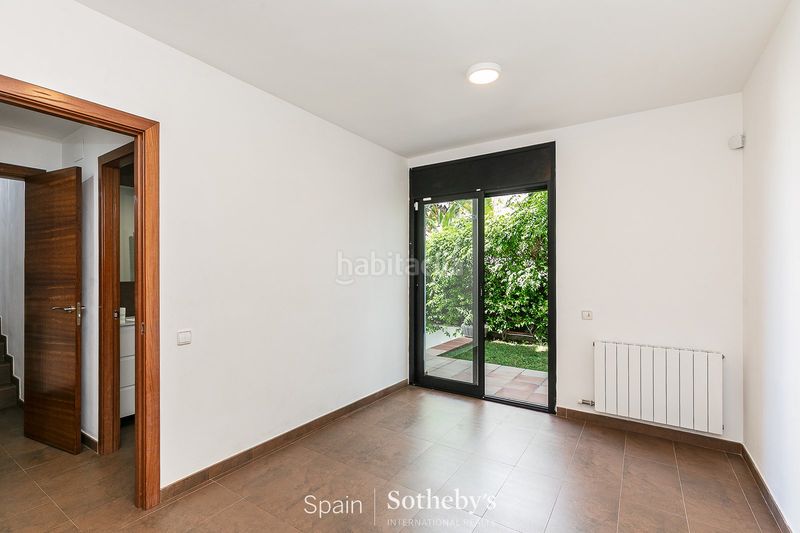 Foto d5b81448-2a73-4eb7-9c64-be31b749141a. Casa amb calefacció aparcament piscina a Vallpineda - Rocamar Sant Pere de Ribes