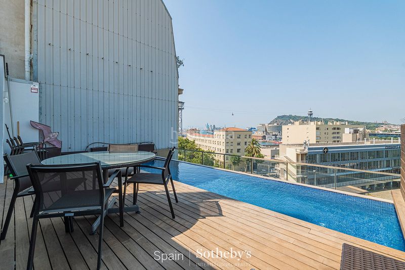 Foto 356a7ae9-e518-4d7c-83ee-c45430823e91. Àtic amb piscina a Barceloneta Barcelona