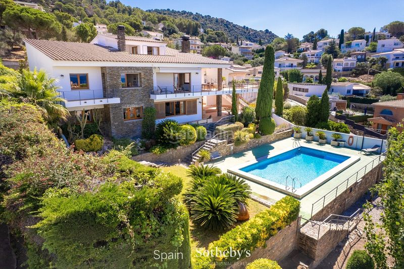 Foto c08298d3-8b6c-4366-9213-5186a866e9eb. Casa amb calefacció aparcament piscina a Els Grecs-Mas Oliva Roses