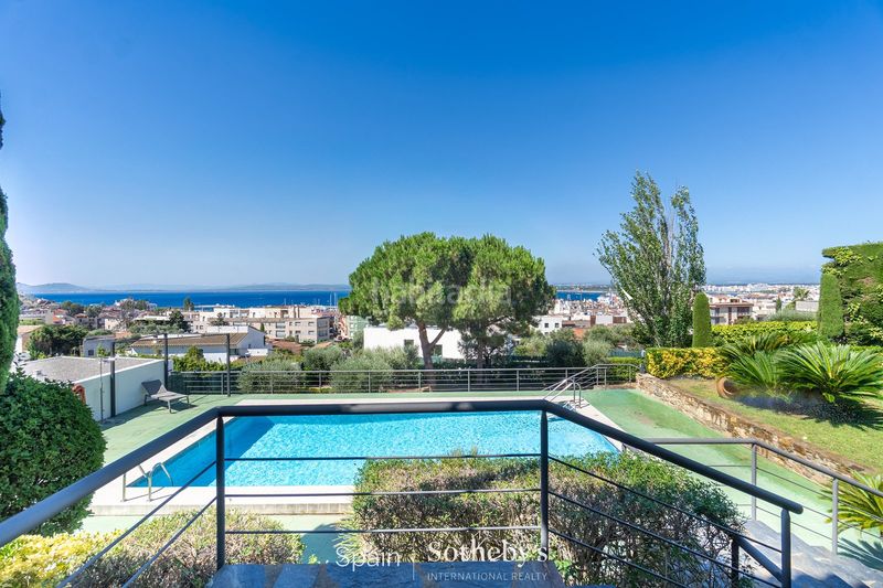 Foto cbf55bb5-6fab-48d0-91bf-e36b77070578. Casa amb calefacció aparcament piscina a Els Grecs-Mas Oliva Roses