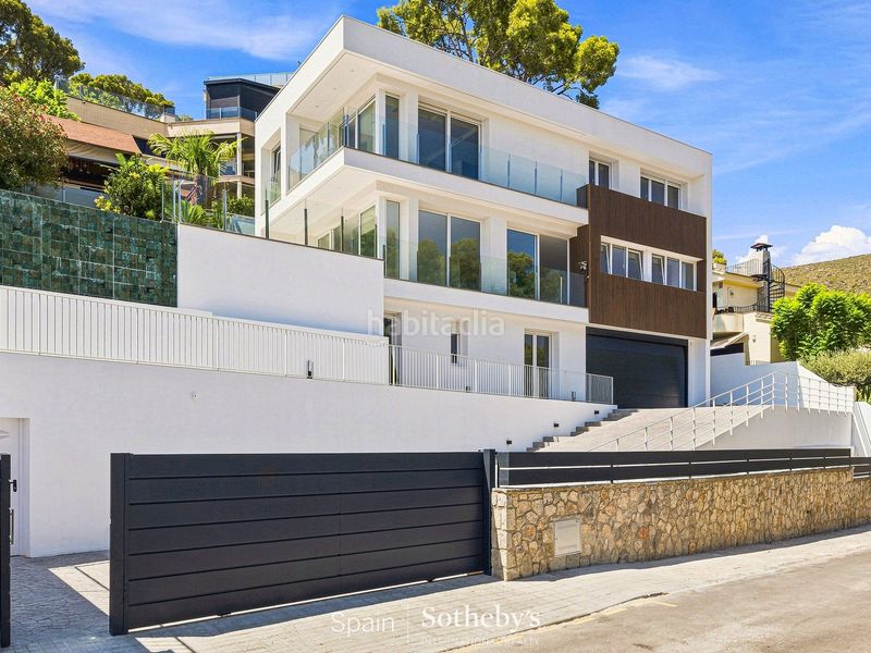 Foto 56538b87-3d7f-4609-af62-df3674d3347c. Casa amb calefacció aparcament piscina a Bellamar Castelldefels