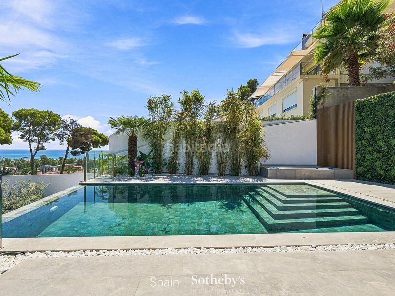 Foto a523b982-6552-4d57-a975-999aeb572e96. Casa amb calefacció aparcament piscina a Bellamar Castelldefels