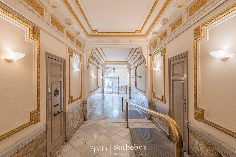 Foto ff00b6db-1ce2-449d-902a-cfd02798a762. Àtic amb calefacció a Sagrada Família Barcelona