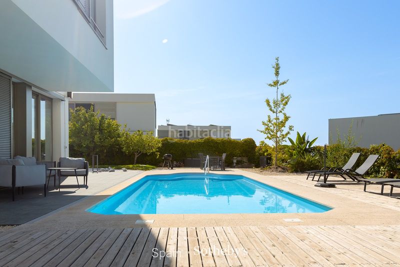 Foto 09abbd1d-9a5e-45b3-981d-4eb11fee9de8. Casa amb calefacció aparcament piscina a Urbanitzacions Arenys de Mar