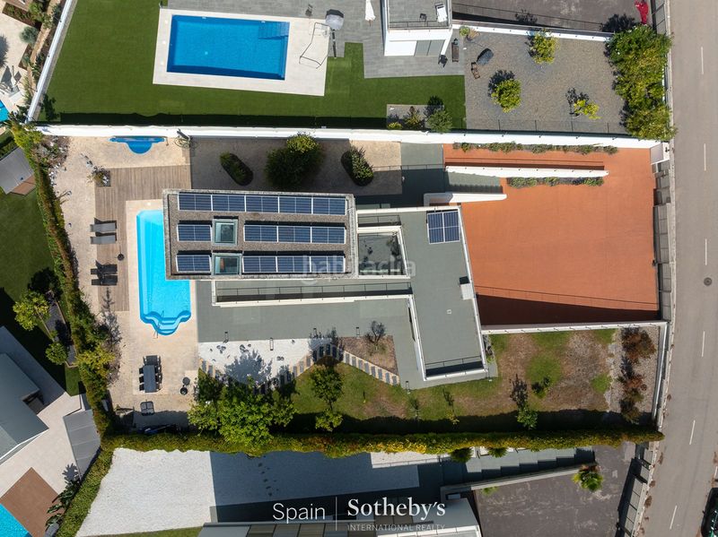 Foto 15e6bfb1-ae30-4117-bc5b-b4d770ebb257. Casa amb calefacció aparcament piscina a Urbanitzacions Arenys de Mar