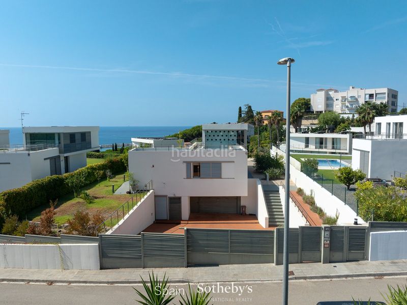 Foto 480553e5-921f-41cf-ad8b-a2138f3d6289. Casa amb calefacció aparcament piscina a Urbanitzacions Arenys de Mar