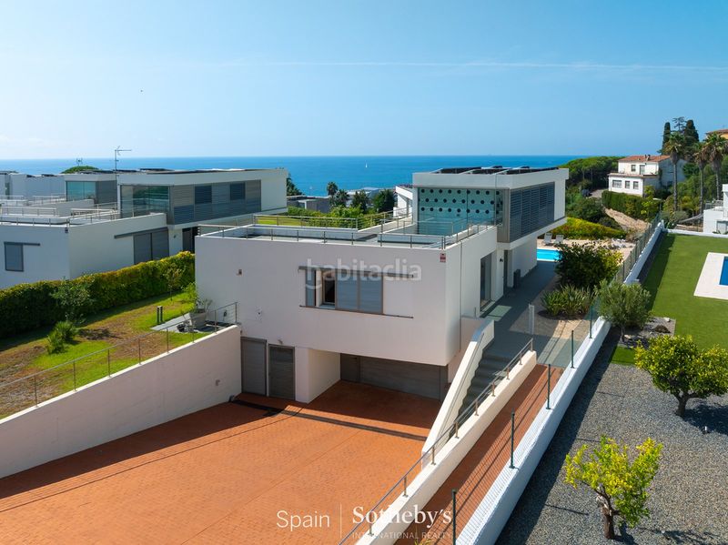 Foto 640b21b1-77b1-4d24-98f9-120ac3cd9ebd. Casa amb calefacció aparcament piscina a Urbanitzacions Arenys de Mar