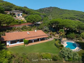Casa  Carrer de la cisa. Casa en una planta con vistas al mar en cabrera de mar  costa ba