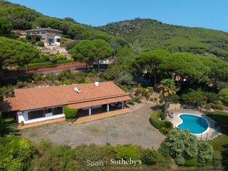 Haus  Carrer de la cisa. Casa en una planta con vistas al mar en cabrera de mar  costa ba
