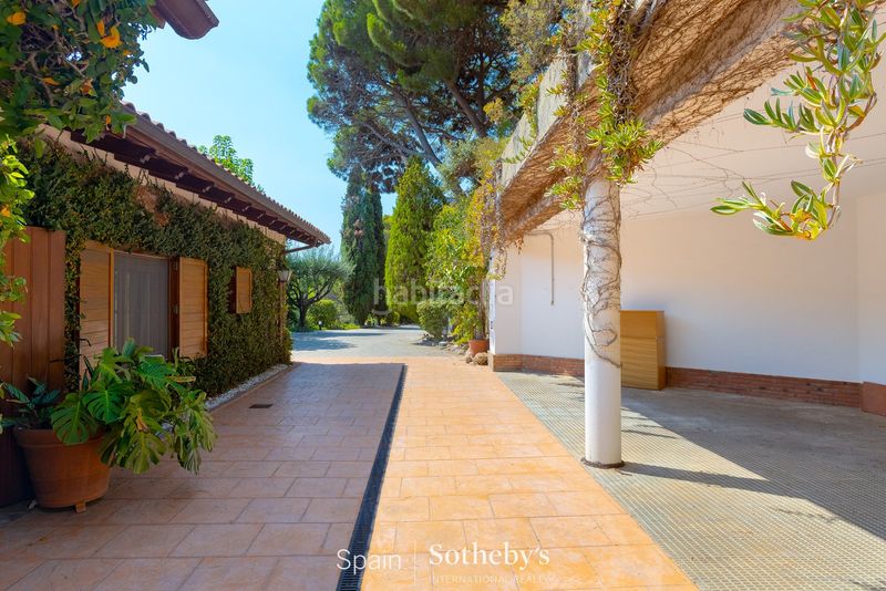 Foto f2bb73e0-e5f1-47b6-8e98-eb557943823a. Casa con riscaldamento parcheggio piscina in Cabrera de Mar
