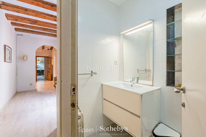 Foto 8531fc5c-e00e-425c-a0d1-fae82f63ef07. Apartament amb calefacció a Gòtic Barcelona
