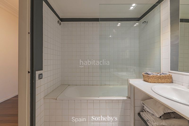 Foto 2c18d216-29a1-4e88-8405-4869989a1c76. Apartament amb calefacció a Sant Gervasi - Galvany Barcelona