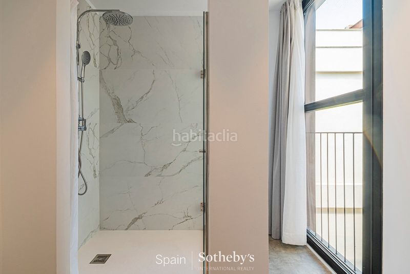Foto e8eb29a6-5d9e-4243-9847-55b8da1656e7. Àtic amb calefacció a Dreta de l´Eixample Barcelona