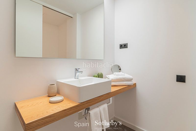 Foto f0aef990-7280-4db7-a33c-413ddd108c95. Àtic amb calefacció a Dreta de l´Eixample Barcelona