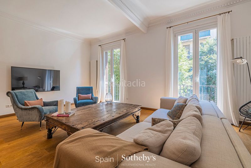 Foto 5b71f6d9-569d-46ea-87e8-13c74717432c. Apartament amb calefacció a L´Antiga Esquerra de l´Eixample Barcelona