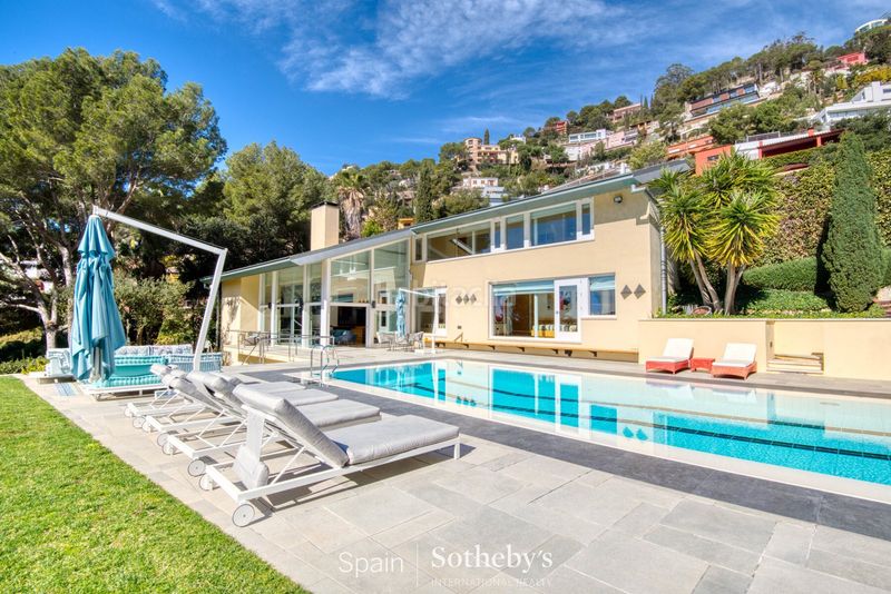 Foto 7bf48322-1389-4053-9ce6-e01295be3be8. Casa amb aparcament piscina a Fornells-Aiguablava Begur
