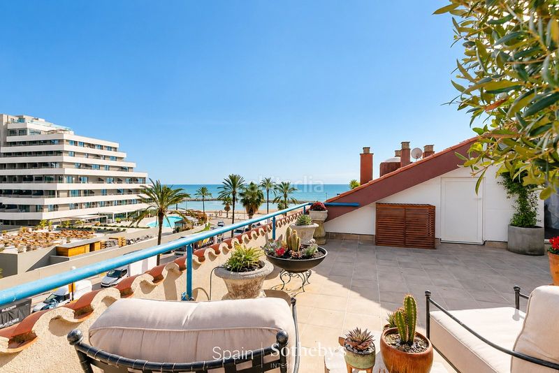 Foto b4564116-1527-448b-9216-ad35d4fd0886. Àtic amb calefacció aparcament piscina a Can Girona - Terramar - Vinyet Sitges