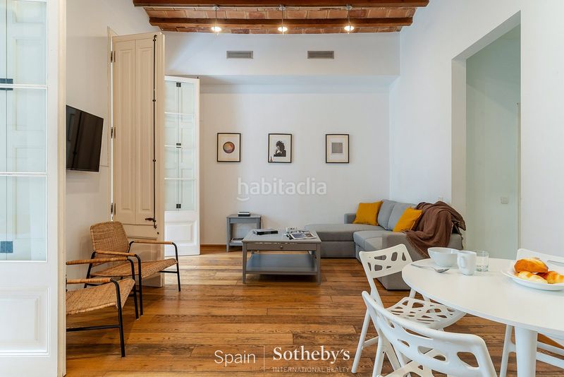 Foto f57922d1-b947-44d8-898a-13a8e158c860. Apartament amb calefacció a Dreta de l´Eixample Barcelona