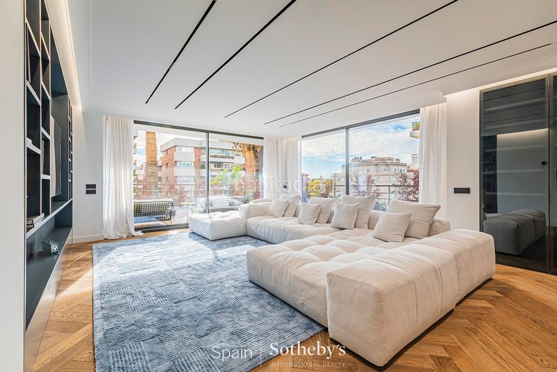 Foto eafa2391-3477-4510-a14a-bd44e858fa30. Piccolo appartamento con riscaldamento parcheggio in Barcelona