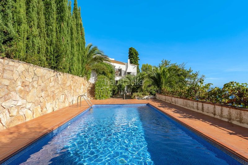 Foto 0c878b10-812d-44b2-8f95-59dfa52255ba. Haus mit heizung parking pool in Fornells-Aiguablava Begur