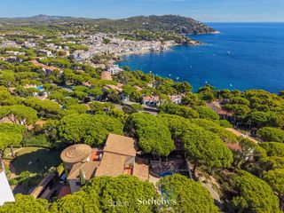 Casa  Carrer de les canàries. Magnifica propiedad en calella de palafrugell con vistas al mar