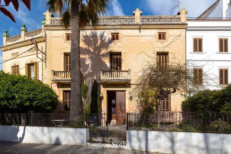 Foto cef4e26d-fd24-40cb-91cb-dc14b06aed5b. Casa a Centre Masnou (El)