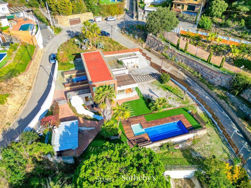 Foto 48330cb4-a811-4f6e-983e-06d3aa970230. Casa amb calefacció aparcament piscina a Roca Grossa Lloret de Mar