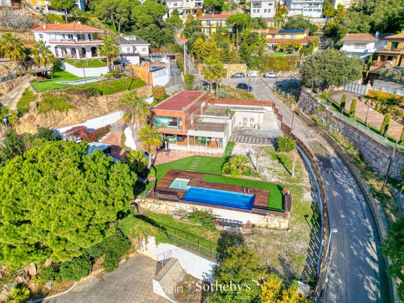 Foto c03f48bd-2c84-4738-a573-ad4d1149867c. Casa amb calefacció aparcament piscina a Roca Grossa Lloret de Mar