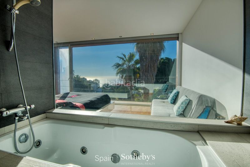 Foto daadc4c2-c0b4-41c7-a246-3a5b62a4efe6. Casa amb calefacció aparcament piscina a Roca Grossa Lloret de Mar