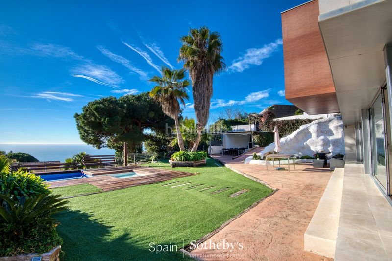 Foto e6b5def2-83a5-4372-8923-e43321e60293. Casa amb calefacció aparcament piscina a Roca Grossa Lloret de Mar