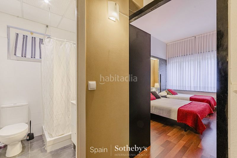 Foto 2aa42b7e-d560-4cee-b161-201090b7af77. Casa amb calefacció aparcament piscina a La Salut Barcelona