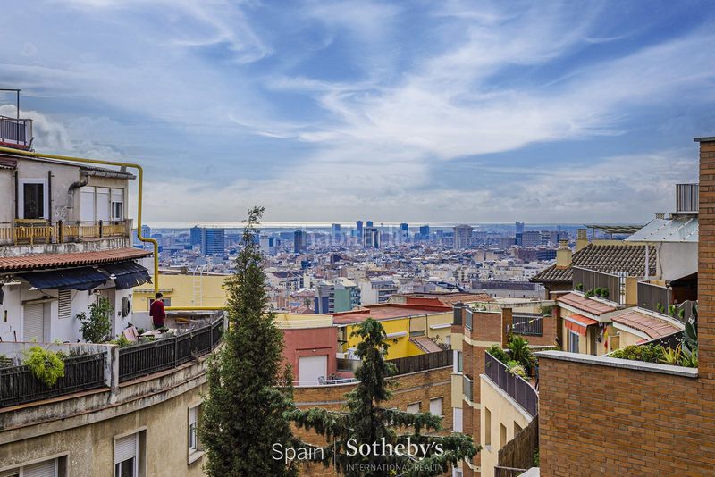 Foto 735bfbb5-b218-4b32-8826-ad2733d3aecb. Casa amb calefacció aparcament piscina a La Salut Barcelona