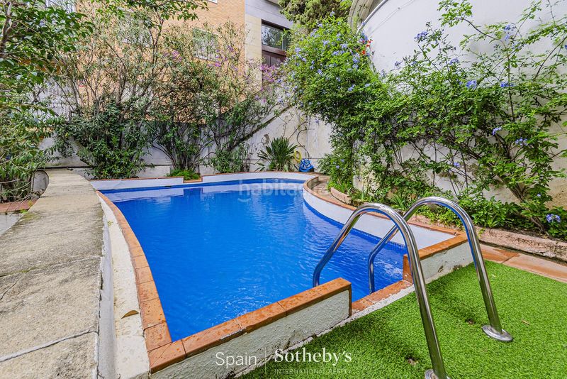 Foto 87bdfda6-d90c-4d57-b1a5-cc16cfbb6a21. Casa amb calefacció aparcament piscina a La Salut Barcelona