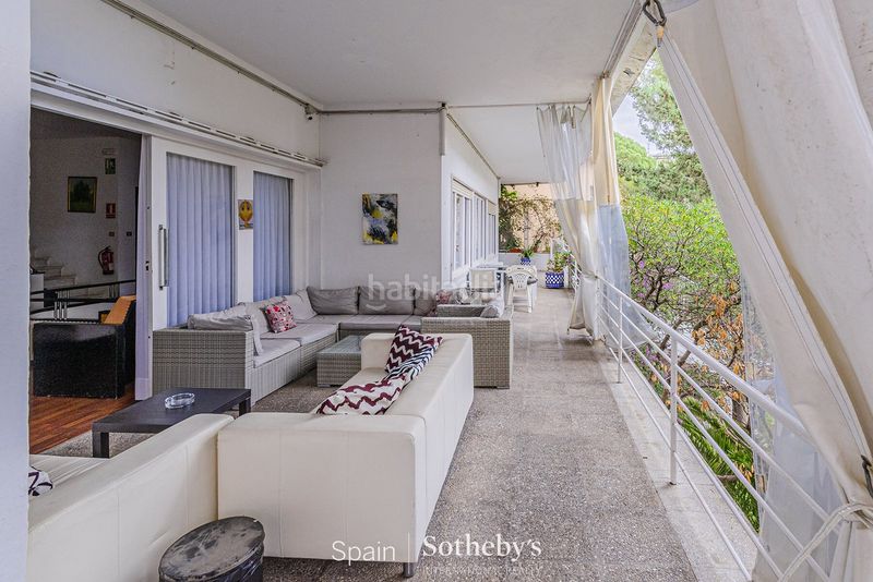Foto a4542b5f-5860-4149-ac16-030e8f97505e. Casa amb calefacció aparcament piscina a La Salut Barcelona