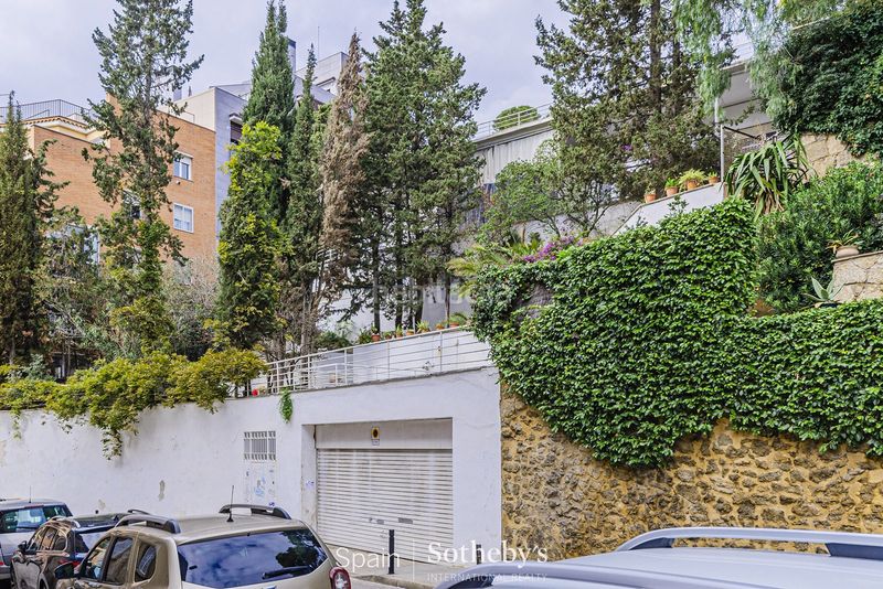 Foto cd0b6c43-6e53-4735-91fd-d2d420e5a181. Casa amb calefacció aparcament piscina a La Salut Barcelona