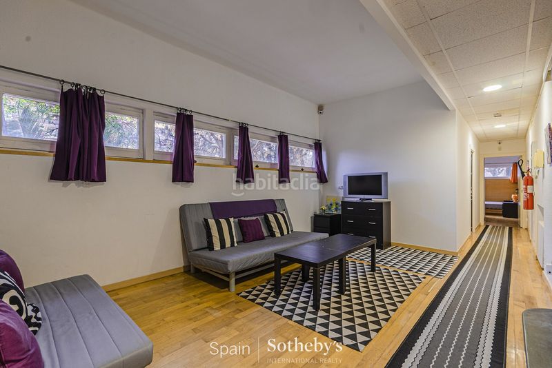 Foto d21873e6-2406-460e-bc4a-3208a7cd227a. Casa amb calefacció aparcament piscina a La Salut Barcelona
