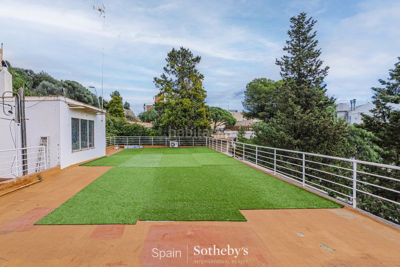 Foto d464fa31-8485-404a-84ca-9a5a0a07b92a. Casa amb calefacció aparcament piscina a La Salut Barcelona